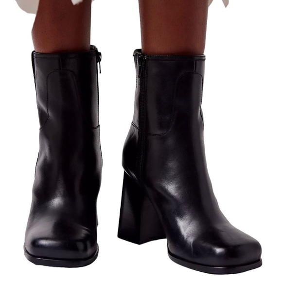 SOLD New Free People Naomi Ankle Heel Boots - Picture 2 of 10